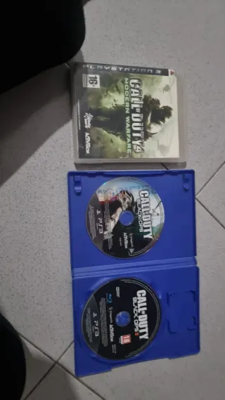 Consola PS3 con 3 mandos y 21 juegos