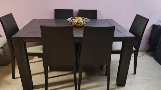 Mesa de comedor con 6 sillas
