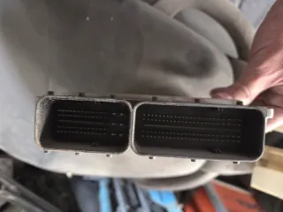 Centralita BMW 320d E46 150cv