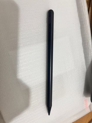 Xiaomi Redmi Pad 2 con funda, lápiz y teclado