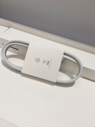 Xiaomi Redmi Pad 2 con funda, lápiz y teclado