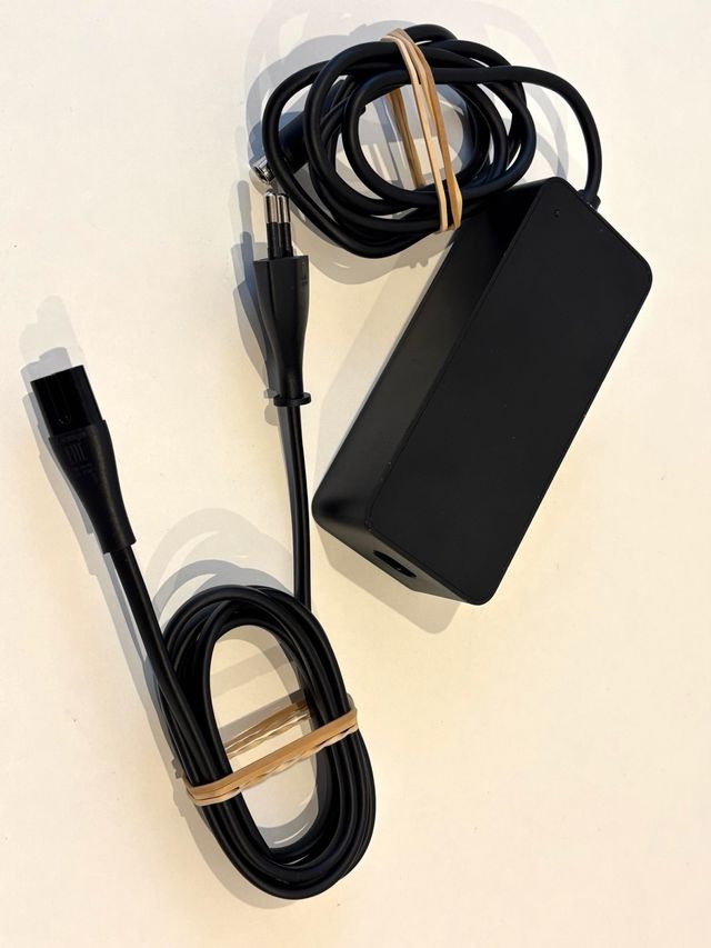 Caricabatterie originale per monopattino Xiaomi 42V