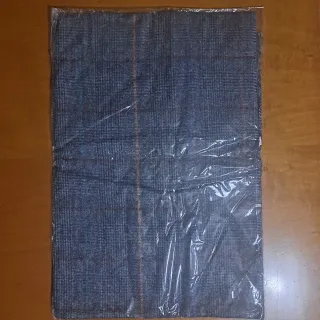 Sciarpa uomo nuova grigia con dettagli arancio