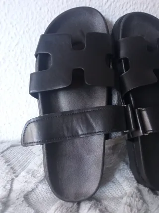Sandalias negras pala negras T.38 sin estrenar