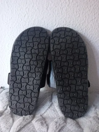 Sandalias negras pala negras T.38 sin estrenar