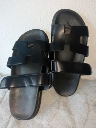 Sandalias negras pala negras T.38 sin estrenar