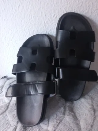 Sandalias negras pala negras T.38 sin estrenar