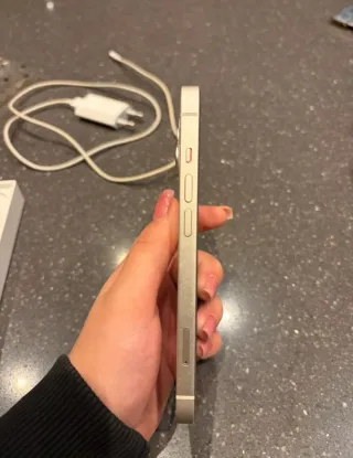 iPhone 14 128GB Plata - 85% Batería