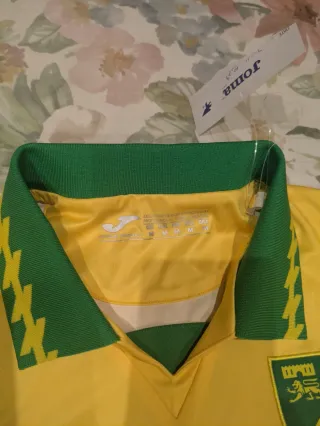 Camiseta Norwich Joma Talla M (equivale a S)