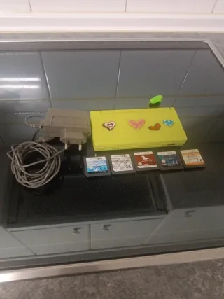 Nintendo DS con 5 juegos