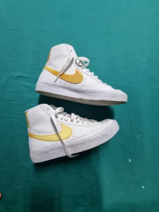 Sapatilhas Nike Botas Branco e Amarelo