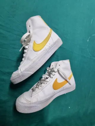 Sapatilhas Nike Botas Branco e Amarelo
