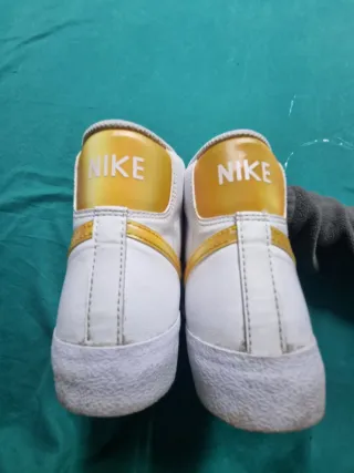 Sapatilhas Nike Botas Branco e Amarelo