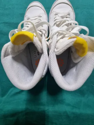 Sapatilhas Nike Botas Branco e Amarelo