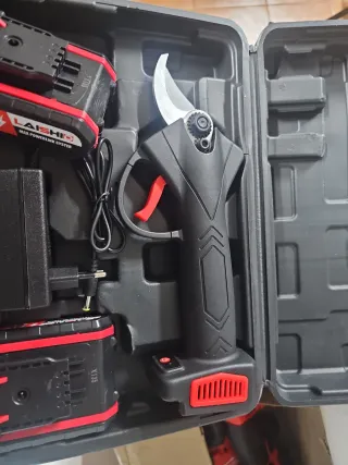 Tijeras de podar a baterías