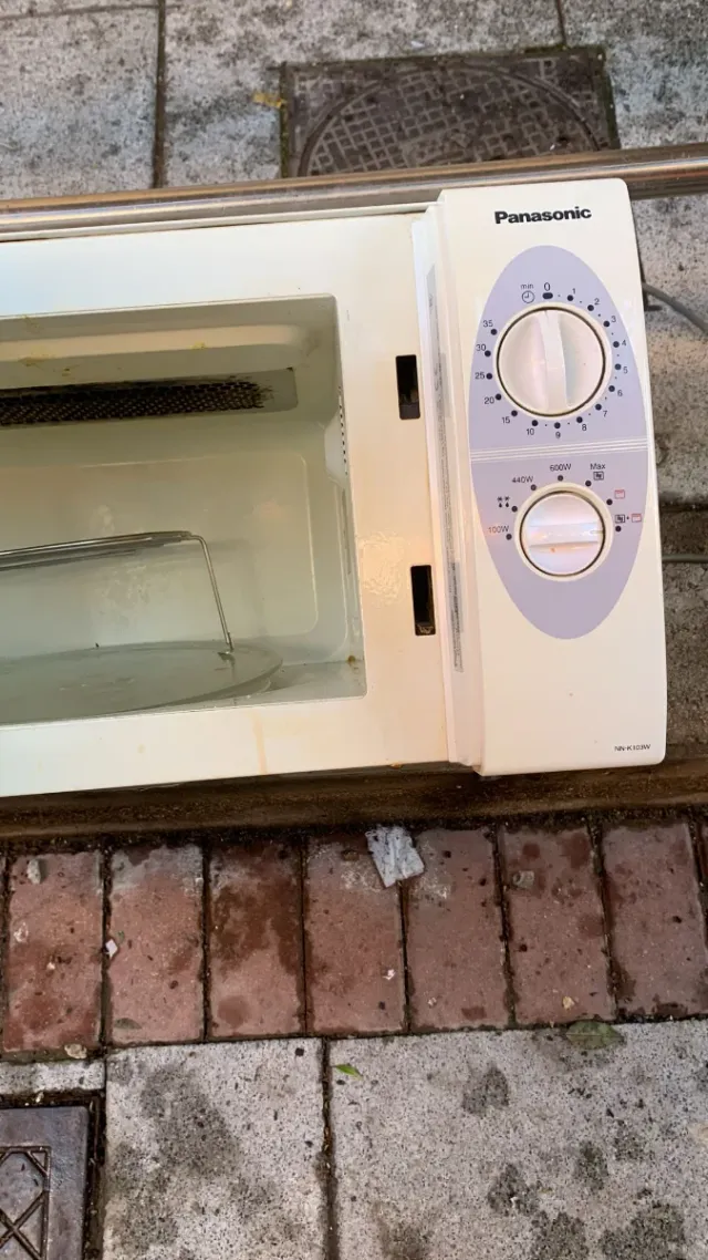 Microondas Panasonic NN-K103 WF