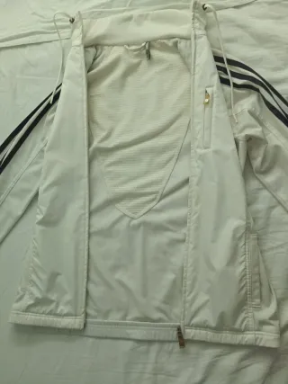Chaqueta Adidas climatica blanca calentita