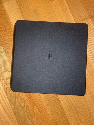 PS4 (PlayStation 4) Negra + 2 Mandos y 5 Juegos