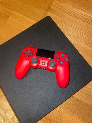 PS4 (PlayStation 4) Negra + 2 Mandos y 5 Juegos