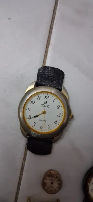 Orologi rotti misti