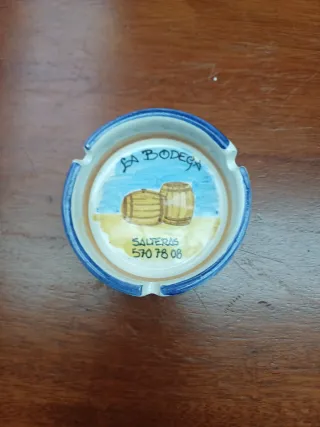 Cenicero de cerámica La Bodega