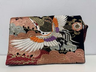 Bolso de terciopelo bordado oriental