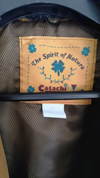 Chaqueta marrón con cuello de pelo