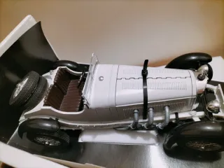 Mercedes Benz SSKL (1931) Bburago 1/18