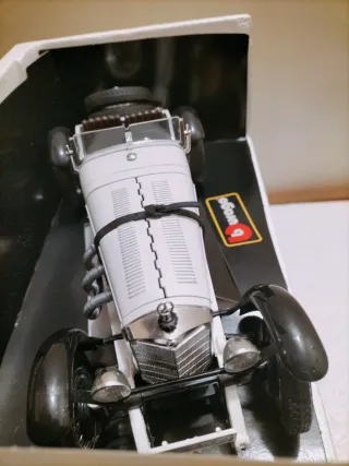 Mercedes Benz SSKL (1931) Bburago 1/18