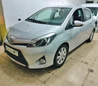 Toyota Yaris Hybrid 2014
