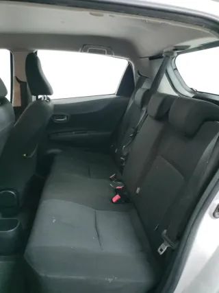 Toyota Yaris Hybrid 2014