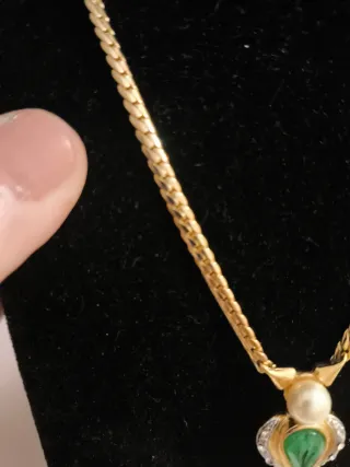 Collar vintage lágrima esmeralda y perla