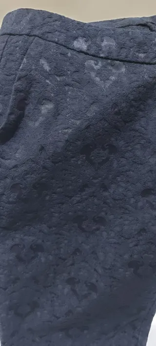 Pantalón negro adamascado