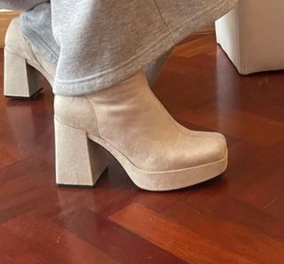 Botín beige tacón plataforma