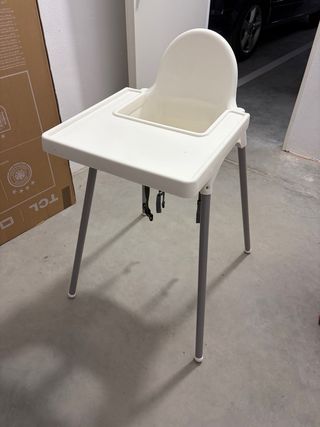 Trona Ikea con bandeja