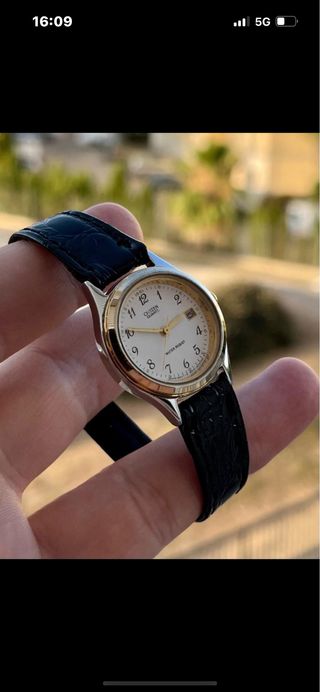 Reloj Citizen Vintage 28mm Negro/Dorado