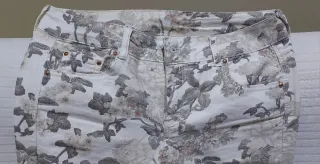 Pantalón loneta estampado floral