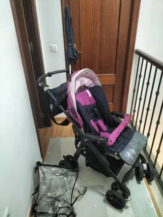 Carro de bebé con capazo y sombrilla marca Jane.