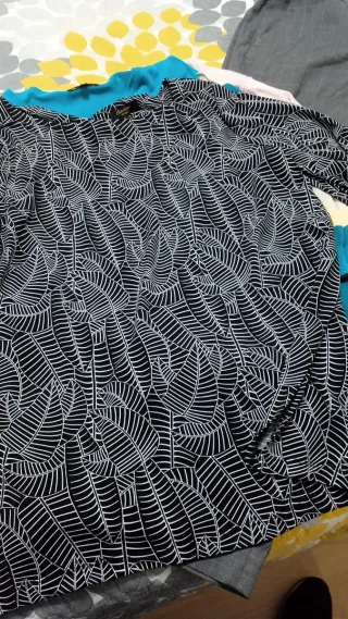 Pantalón, jerseys y camiseta  XL