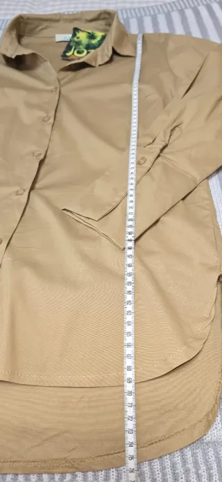 Camisa JOT beige botones ocultos