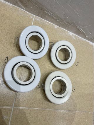 Focos empotrables blancos (4 unidades)