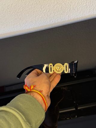 Gafas de sol  Medusa negras y doradas