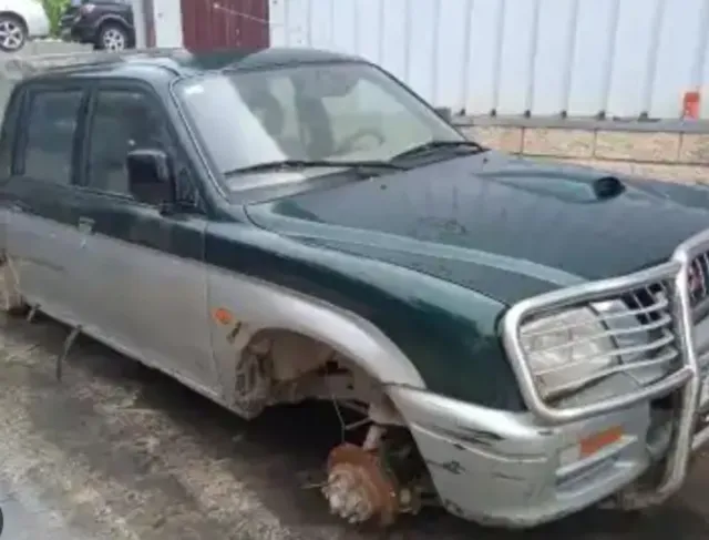 Despiece Mitsubishi L200