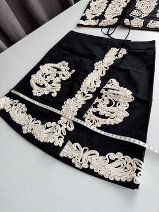 Conjunto Top y Falda Bordada Talla S