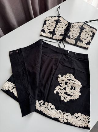 Conjunto Top y Falda Bordada Talla S