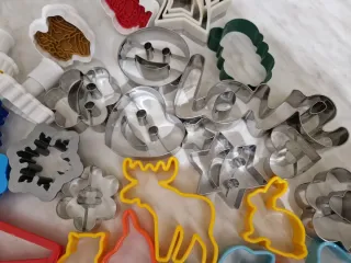 Lotto formine per dolci metallo e plastica