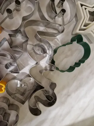 Lotto formine per dolci metallo e plastica