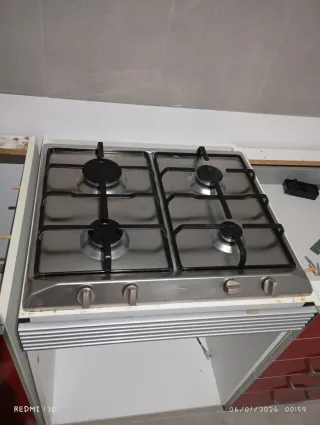 Cocina de gas 4 fuegos
