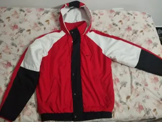 Chaqueta Nike Hombre Talla S , venta en persona .