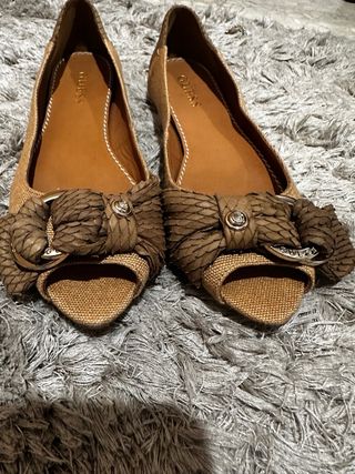 Bailarinas Guess Beige y Marrón
